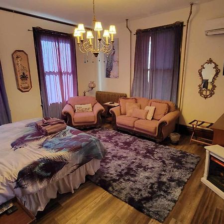 Arcadia Academy Bed & Breakfast Bagian luar foto