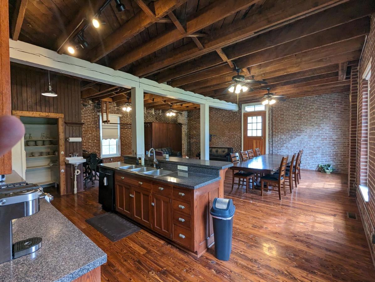 Arcadia Academy Bed & Breakfast Bagian luar foto